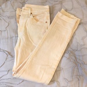 Yellow Levi’s jeans